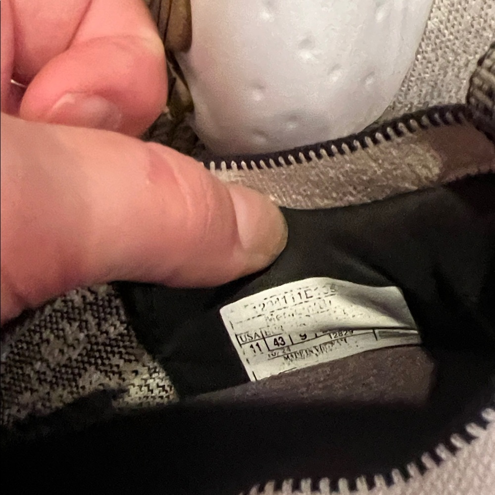 Brooks White and Black Athletic Sneakers, Glycerin GTS - Picture 10 of 12
